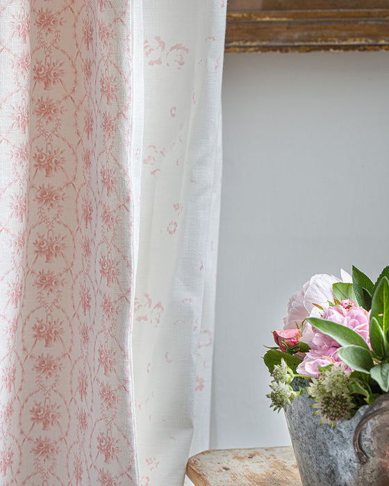 Ditzy Pink on White Linen